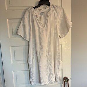 Old Navy White Women's Dress with ab Neck and Belle Flutter Sleeves